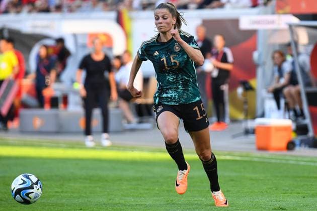 Soccer I Women I Season 2022 2023 I International Match I Germany Vietnam I 24 06 2023 Tabea Waßmuth 15, Germany verh Sellner , familiar face with new name, instead of Waßmuth shone today the name Sellner in gold letters on the back Tabea Waßmuth had married a few days before the international match free plate, close-up, portrait, portrait, single photo, single image, body Offenbach Stadium at Bieberer Berg Hesse Germany Copyright: xLobeca InesxHähnelx