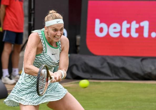 24 06 2023, xlakx, sports tennis, WTA Tour 2023 in Berlin emspor, v l Petra Kvitova Czech Republic ,focused, concentrated, plays the ball Berlin