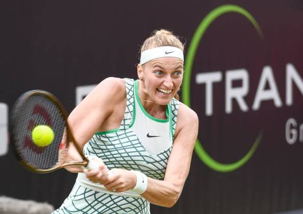 24 06 2023, xlakx, sports tennis, WTA Tour 2023 in Berlin emspor, v l Petra Kvitova Czech Republic ,focused, concentrated, plays the ball Berlin