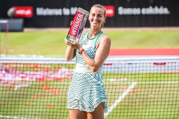Bett1 Open WTA 500 Berlin, 24 06 2023 Petra Kvitova Czech Republic celebrates the title and raises the trophy Bett1 Open Final WTA 500 Steffi Graf Stadium, Rot Weiss Tennis Club, Berlin, 24 06 2023 Bett1Open Copyright: xBEAUTIFULxSPORTS LucianoxLimax