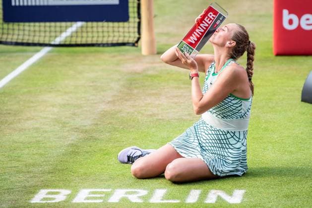 Bett1 Open WTA 500 Berlin, 24 06 2023 Petra Kvitova Czech Republic celebrates the title and raises the trophy Bett1 Open Final WTA 500 Steffi Graf Stadium, Rot Weiss Tennis Club, Berlin, 24 06 2023 Bett1Open Copyright: xBEAUTIFULxSPORTS LucianoxLimax