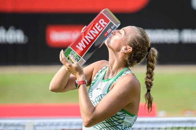 Petra Kvitova tennis player, kuesst den Pokal, Jubel, Freude, Sieg, GER, Berlin, Finale, Tennis bett1open, WTA 500, Saison 2022 2023, 25 06 23, 2023, Steffi Graf Stadion, GER, Berlin, Finale, Tennis bett1open, WTA 500, Saison 2022 2023, 25 06 23, 2023, Steffi Graf Stadion, Foto Eibner Pressefoto Uwe Koch Berlin Copyright: xEibner-Pressefoto UwexKochx EP_UKH