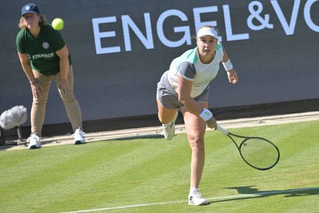 25 06 2023, xbrx, tennis bad homburg open wta 250, emspor, v l blinkova, anna, plays the ball, focused, concentrated bad homburg