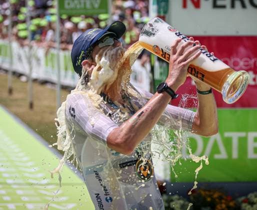 Bilder des Jahres 2023, Sport 06 Juni Sport Themen der Woche KW25 Sport Bilder des Tages Challenge Roth Triathlon 25.06.23: der DoÂ¤ne Magnus Ditlev gewinnt den Challenge Roth Triathlon in neuer Rekordzeit Roth Bayern Deutschland *** Challenge Roth Triathlon 25 06 23 the DoÂ¤ne Magnus Ditlev wins the Challenge Roth Triathlon in new record time Roth Bavaria Germany IKT_0391