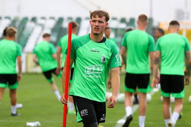 Leipzig, 21 06 2023, Alfred Kunze Sportpark, soccer, men, Regionalliga Nordost, season 2023 2024, Trainigsauftakt BSG Chemie Leipzig , In the picture newcomer goalkeeper Lenno Udo Schmidt Chemie ,