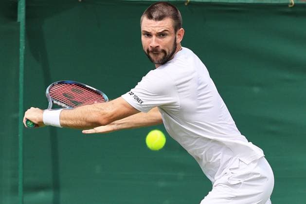 TENNIS - Wimbledon 2023 LONDON,ENGLAND,26.JUN.23 - TENNIS - ATP, Tennis Herren World Tour, Wimbledon, Grand Slam, qualification. Image shows Jurij Rodionov (AUT).  GEPAxpictures xAlanxGrieves