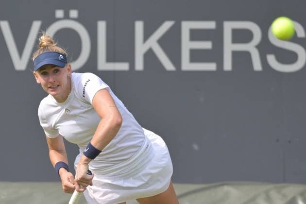 26 06 2023, xbrx, tennis Bad Homburg Open WTA 250, emspor, v l Teichmann, Jil SUI , plays the ball,focused, concentrated Bad Homburg