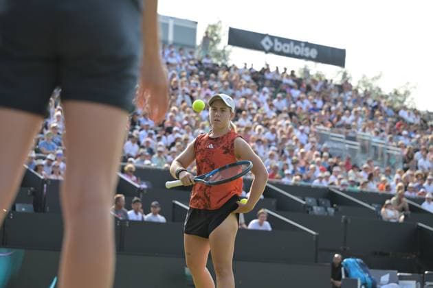 26 06 2023, xbrx, tennis Bad Homburg Open WTA 250, emspor, v l Kartal, Sonay GBR , plays the ball, focused, concentrated Bad Homburg