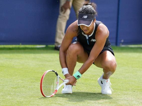Mandatory Credit: Photo by Dave Shopland Shutterstock (13984798bh) Frustrated Heather Watson of Great Britain during her 1st round match Rothesay International Eastbourne, Tennis, Day Two, Devonshire Park, Eastbourne, UK - 27 Jun 2023 Rothesay International Eastbourne, Tennis, Day Two, Devonshire Park, Eastbourne, UK - 27 Jun 2023 Copyright: xDavexShopland Shutterstockx 13984798bh
