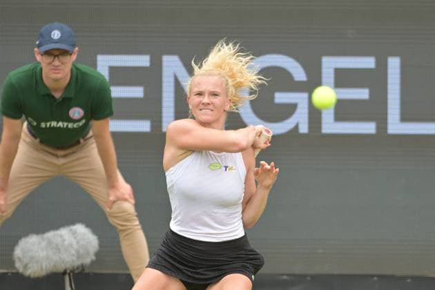 28 06 2023, xbrx, tennis Bad Homburg Open WTA 250, emspor, v l Siniakova, Katerina CZE , plays the ball, focused, concentrated Bad Homburg