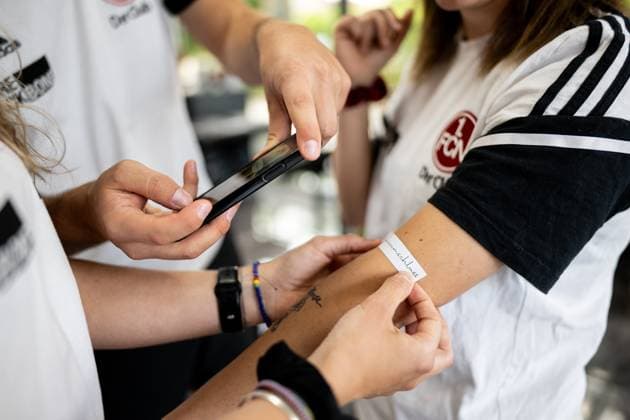 Football, Women, 1. FC Nuremberg, Media appointment at tattoo studio