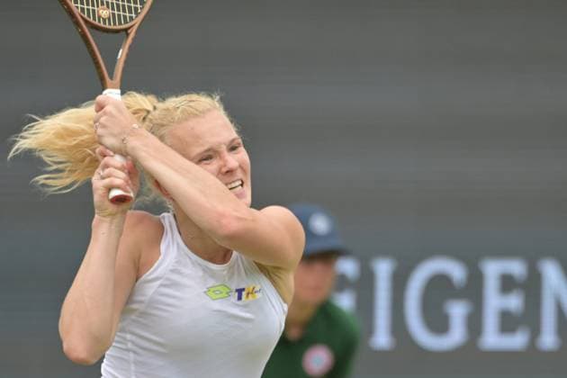 28 06 2023, xbrx, tennis Bad Homburg Open WTA 250, emspor, v l Siniakova, Katerina CZE , plays the ball Bad Homburg