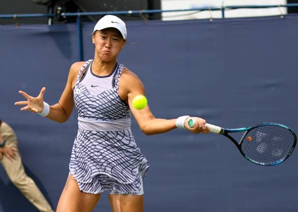 28th June 2023; Devonshire Park, Eastbourne, East Sussex, England: Rothesay International Eastbourne, Day 3, Xiyu Wang (CHN) plays a forehand against Madison Keys (USA)  ActionPlus12524760 HongboxChen