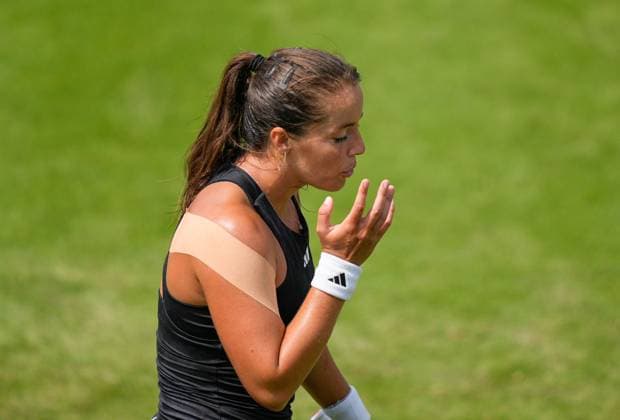 Mandatory Credit: Photo by Dave Shopland Shutterstock (13984799bq) Great Britain s Jodie Burrage during her 2nd round defeat Rothesay International Eastbourne, Tennis, Day Three, Devonshire Park, Eastbourne, UK - 28 Jun 2023 Rothesay International Eastbourne, Tennis, Day Three, Devonshire Park, Eastbourne, UK - 28 Jun 2023 Copyright: xDavexShopland Shutterstockx 13984799bq