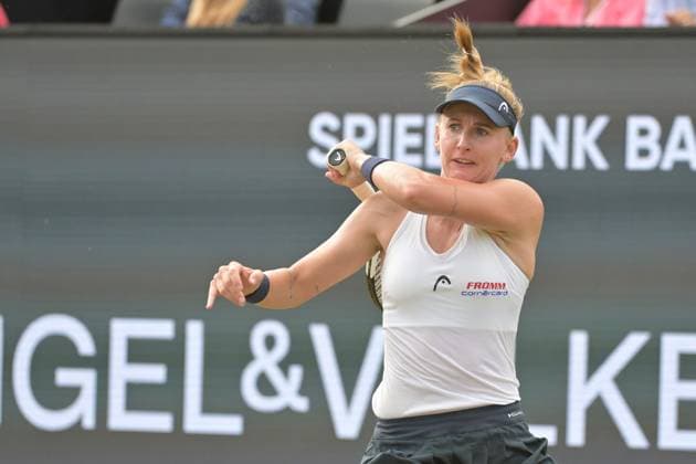 28 06 2023, xbrx, tennis Bad Homburg Open WTA 250, emspor, v l Teichmann, Jil SUI , plays the ball, focused, concentrated Bad Homburg