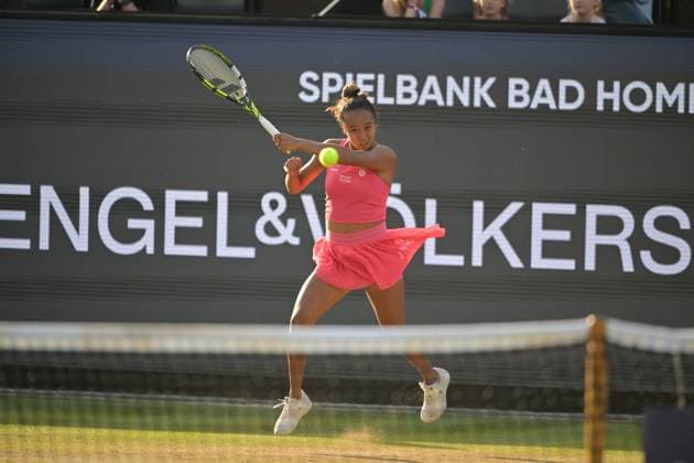 28 06 2023, xbrx, tennis Bad Homburg Open WTA 250, emspor, v l Fernandez, Leylah CAN , plays the ball, focused, concentrated Bad Homburg