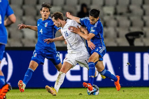 230628 Hakon Evjen of Norway during the UEFA European Under 21 Championship group stage football match between Italy and Norway on June 28, 2023 in Cluj Napoca Photo Marius Simensen BILDBYRAN COP 238 MM0023 bbeng euro under 21 football fotball fotboll fotboll italia norge norway soccer taly u21 u21 em uefa european under 21 championship  Copyright: MARIUSxSIMENSEN BB230628BB242