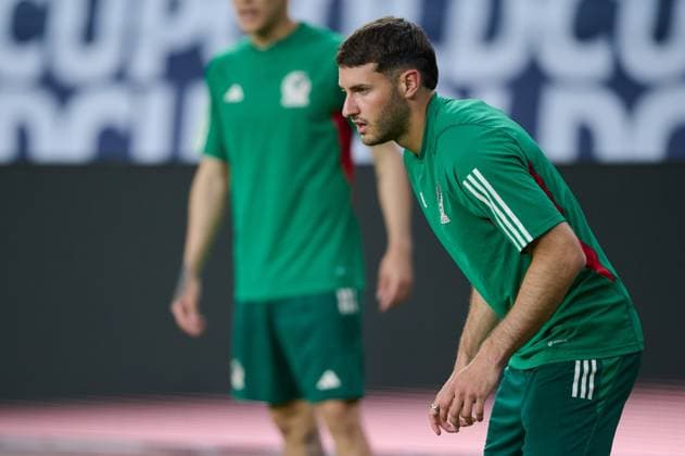 RECORD DATE NOT STATED 2023 CONCACAF Mexico Training Santiago Gimenez during the training of Mexico (Mexican national team, Nationalteam prior to the game of the CONCACAF Gold Cup 2023 against Haiti in Group B, at State Farm Stadium, on June 28, 2023. <br><br> Santiago Gimenez durante el Entrenamiento de Mexico (Seleccion Nacional Mexicana) previo al partido de la Copa Oro de la CONCACAF 2023 contra Haiti en el Grupo B, en el Estadio State Farm, el 28 de Junio de 2023. PHOENIX ARIZONA ESTADOS UNIDOS  Copyright: xCristianxdexMarchenax 20230628202629_CGC_23_GB_MEX_TRAI_GIMENEZ5