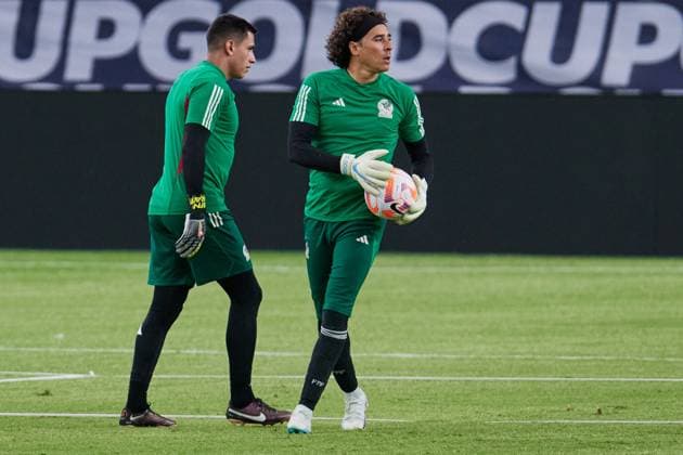 RECORD DATE NOT STATED 2023 CONCACAF Mexico Training Luis Malagon, Guillermo Ochoa during the training of Mexico (Mexican national team, Nationalteam prior to the game of the CONCACAF Gold Cup 2023 against Haiti in Group B, at State Farm Stadium, on June 28, 2023. <br><br> Luis Malagon, Guillermo Ochoa durante el Entrenamiento de Mexico (Seleccion Nacional Mexicana) previo al partido de la Copa Oro de la CONCACAF 2023 contra Haiti en el Grupo B, en el Estadio State Farm, el 28 de Junio de 2023. PHOENIX ARIZONA ESTADOS UNIDOS  Copyright: xJorgexMartinezx 20230628205039_CGC_23_GB_MEX_TRAI_OCHOA64