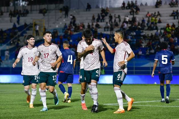 RECORD DATE NOT STATED JCC San Salvador 2023 Mexico vs Dominican Republic Jesus Gomez celebrates his goal 1-0 of Mexico during the game Mexico vs Dominican Republic, corresponding to Group A of Mens Soccer at the Central American and Caribbean Games San Salvador 2023, at Las Delicias National Stadium, on June 28, 2023. <br><br> Jesus Gomez celebra su gol 1-0 de Mexico durante el partido Mexico vs Republica Dominicana, correspondiente al Grupo A del Futbol Masculino en los Juegos Centroamericanos y del Caribe San Salvador 2023, en el Estadio Nacional Las Delicias, el 28 de Junio de 2023. SAN SALVADOR SAN SALVADOR EL SALVADOR  Copyright: xAdrianxMaciasx 20230628211632_JCC_23_M_MEX_DOM_GOMEZ3