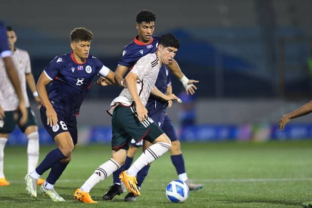 RECORD DATE NOT STATED JCC San Salvador 2023 Mexico vs Dominican Republic (L-R), Angel Montes de Oca of Dominicana and Zahid Munoz of Mexico during the game Mexico vs Dominican Republic, corresponding to Group A of Mens Soccer at the Central American and Caribbean Games San Salvador 2023, at Las Delicias National Stadium, on June 28, 2023. <br><br> (I-D), Angel Montes de Oca de Dominicana y Zahid Munoz de Mexico durante el partido Mexico vs Republica Dominicana, correspondiente al Grupo A del Futbol Masculino en los Juegos Centroamericanos y del Caribe San Salvador 2023, en el Estadio Nacional Las Delicias, el 28 de Junio de 2023. SAN SALVADOR SAN SALVADOR EL SALVADOR  Copyright: xAdrianxMaciasx 20230628223625_JCC_23_M_MEX_DOM_MUNOZ57