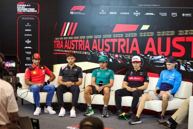 SAINZ Carlos (spa), Scuderia Ferrari SF-23, GASLY Pierre (fra), Alpine F1 Team A523, ALONSO Fernando (spa), Aston Martin F1 Team AMR23, ZHOU Guanyu (chi), Alfa Romeo F1 Team Stake C43, SARGEANT Logan (usa), Williams Racing FW45, portrait during the 2023 Formula 1 Rolex Grosser Preis von Osterreich, 2023 Austrian Grand Prix, 9th round of the 2023 Formula One World Championship, WM, Weltmeisterschaft from June 30 to July 2, 2023 on the Red Bull Ring, in Spielberg, Austria - F1 - AUSTRIAN GRAND PRIX 2023 DPPI Panoramic 00123022_GOOD0328