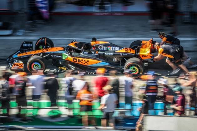 FORMULA 1 - GP of Austria 2023 SPIELBERG,AUSTRIA,29.JUN.23 - MOTORSPORTS, FORMULA 1 - Grand Prix of Austria, Red Bull Ring, preview, pit lane walk. Image shows a pit stop training.  GEPAxpictures xManfredxBinder