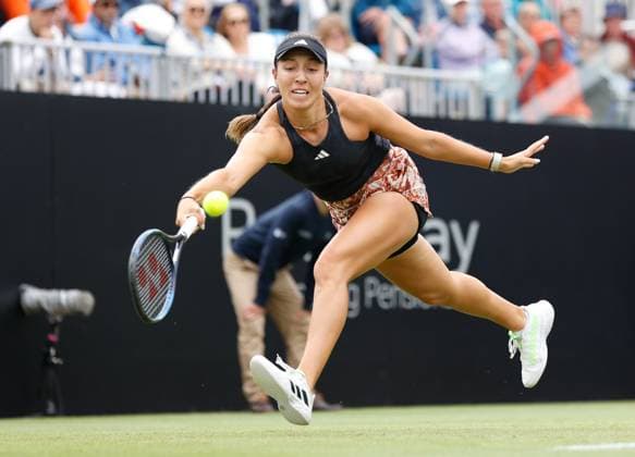 29th June 2023; Devonshire Park, Eastbourne, East Sussex, England: Rothesay International Eastbourne, Day 4; Jessica Pegula (USA) reaches for a forehand against Coco Gauff (USA)  ActionPlus12524975 HongboxChen