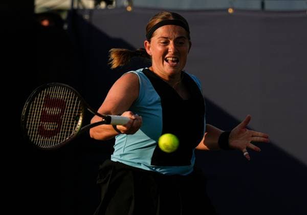 Mandatory Credit: Photo by Dave Shopland Shutterstock (13984800ej) Jelena Ostapenko retires hurt in her Quarter Final Rothesay International Eastbourne, Tennis, Day Four, Devonshire Park, Eastbourne, UK - 29 Jun 2023 Rothesay International Eastbourne, Tennis, Day Four, Devonshire Park, Eastbourne, UK - 29 Jun 2023 Copyright: xDavexShopland Shutterstockx 13984800ej