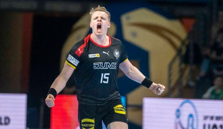 Bilder des Jahres 2023, Sport 06 Juni 29.06.2023, GER, Handball, Herren, DHB, Handball U21, U 21 Weltmeisterschaft 2023, Viertelfinale, Deutschland - Dänemark Justus Fischer (Deutschland) jubelt Berlin Max-Schmeling-Halle Berlin Deutschland *** 29 06 2023, GER, handball, men, DHB, Handball U21 World Championship 2023, quarterfinals, Germany Denmark Justus Fischer Germany cheers Berlin Max Schmeling Halle Berlin Germany