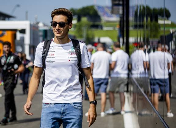 SPIELBERG - George Russell (Mercedes) arrives ahead of the first free practice session ahead of the Austrian Grand Prix at the Red Bull Ring on June 30, 2023 in Spielberg, Austria. ANP SEM VAN DER WAL F1 Grand Prix of Austria - Practice 2023 xVIxANPxSportx xxANPxIVx 472773665 originalFilename: 472773665.jpg