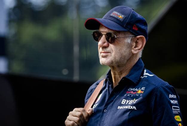 SPIELBERG - Adrian Newey (Red Bull Racing) arrives ahead of the first free practice session ahead of the Austrian Grand Prix at the Red Bull Ring on June 30, 2023 in Spielberg, Austria. ANP SEM VAN DER WAL F1 Grand Prix of Austria - Practice 2023 xVIxANPxSportx xxANPxIVx 472773703 originalFilename: 472773703.jpg