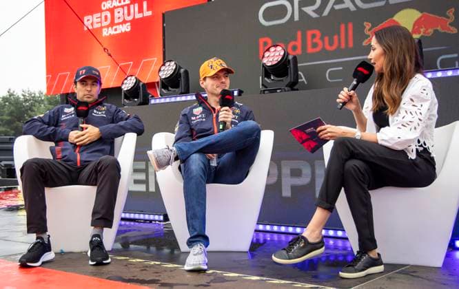 FORMULA 1 - GP of Austria 2023 SPIELBERG,AUSTRIA,01.JUL.23 - MOTORSPORTS, FORMULA 1 - Grand Prix of Austria, Red Bull Ring, sprint shootout. Image shows Sergio Perez (MEX Red Bull Racing), Max Verstappen (NED Red Bull Racing) and the announcer.  GEPAxpictures xWolfgangxJannach