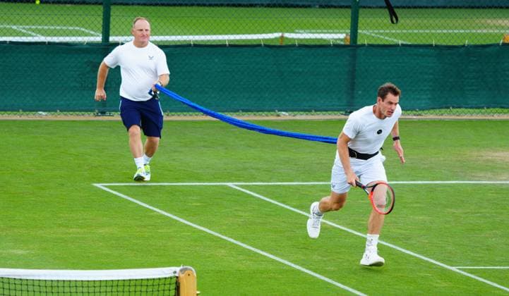 Sport Bilder des Tages Mandatory Credit: Photo by Javier Garcia Shutterstock (13987399aj) Andy Murray practices with strength and conditioning coach Matt Little Wimbledon Tennis Championship Practice and Previews, The All England Lawn Tennis and Croquet Club, London, UK - 01 Jul 2023 Wimbledon Tennis Championship Practice and Previews, The All England Lawn Tennis and Croquet Club, London, UK - 01 Jul 2023  Copyright: xJavierxGarcia Shutterstockx 13987399aj