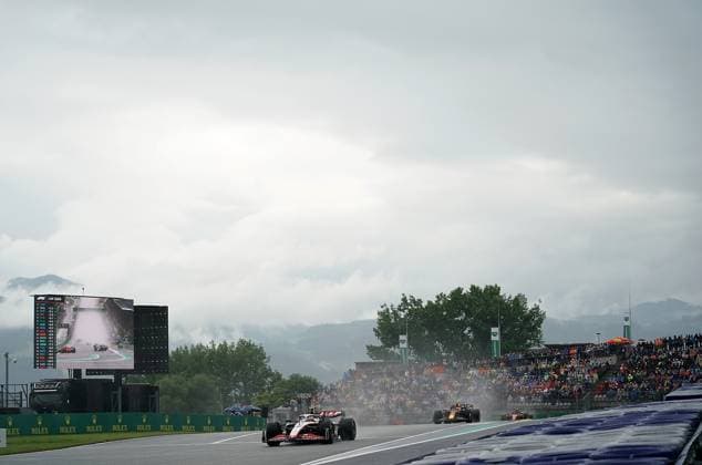 Formula 1 Rolex Austrian Grand Prix 2023 01 07 2023, Red Bull Ring , Spielberg, Formula 1 Rolex Austrian Grand Prix 2023 , in picture Nico Hülkenberg DEU , Moneygram Haas F1 Team, Sergio Perez MEX , Oracle Red Bull Racing nordphotoxGmbHx xBratic nph00250