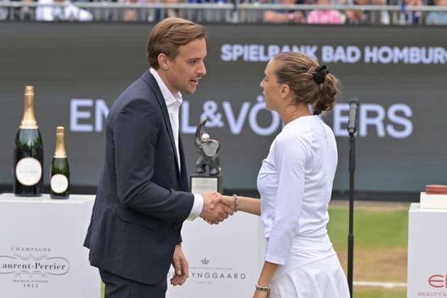 01 07 2023, xbrx, Tennis Bad Homburg Open WTA 250, emspor, v l FINALS, Aljoscha Thron Tournament Director , Bronzetti, Lucia ITA , 2 place, 2nd place, award ceremony, ceremony Bad Homburg