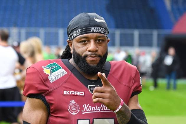 Sport Themen der Woche KW26 Sport Bilder des Tages Glen Toonga (Rhein Fire, 17), Rhein Fire vs. Helvetic Guards, American Football, European League of Football, Spieltag 5, Saison 2023, 01.07.2023, Rhein Fire vs. Helvetic Guards, American Football, European League of Football, Spieltag 5, Saison 2023, 01.07.2023 Duisburg *** Glen Toonga Rhein Fire, 17 , Rhein Fire vs Helvetic Guards, American Football, European League of Football, Matchday 5, Season 2023, 01 07 2023, Rhein Fire vs Helvetic Guards, American Football, European League of Football, Matchday 5, Season 2023, 01 07 2023 Duisburg Copyright: xEibner-Pressefoto FlorianxSchustx EP_FSU