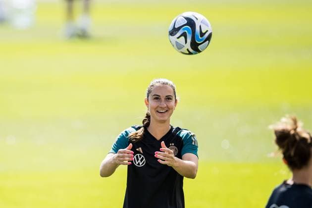 Training session DFB women 02 07 2023 Sara Daebritz Germany, 13 laughing Training session DFB women with adidas employees and kindergarten, Herzogenaurach, adidas Homeground Copyright: xBEAUTIFULxSPORTS Wunderlx