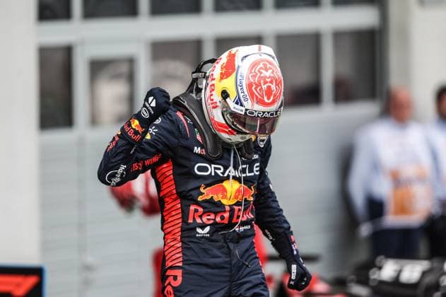 VERSTAPPEN Max (ned), Red Bull Racing RB19, portrait celebrates his victory during the 2023 Formula 1 Rolex Grosser Preis von Osterreich, 2023 Austrian Grand Prix, 9th round of the 2023 Formula One World Championship, WM, Weltmeisterschaft from June 30 to July 2, 2023 on the Red Bull Ring, in Spielberg, Austria - F1 - AUSTRIAN GRAND PRIX 2023 - RACE DPPI Panoramic  G0OD6022 copie 