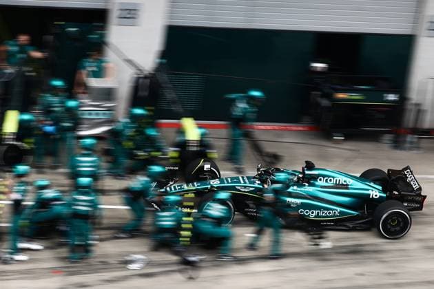 Sport Bilder des Tages F1 Austrian Grand Prix 2023 Lance Stroll of Aston Martin Aramco during the Formula 1 Austrian Grand Prix at Red Bull Ring in Spielberg, Austria on July 2, 2023. Sergio Perez of Red Bull Racing Austria  Copyright: xJakubxPorzyckix originalFilename:porzycki-f1austri230702_npz26.jpg