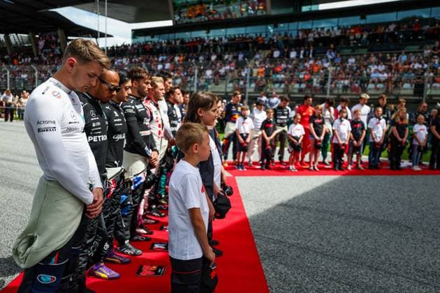 SARGEANT Logan (usa), Williams Racing FW45, HAMILTON Lewis (gbr), Mercedes AMG F1 Team W14, ZHOU Guanyu (chi), Alfa Romeo F1 Team Stake C43, portrait during the 2023 Formula 1 Rolex Grosser Preis von Osterreich, 2023 Austrian Grand Prix, 9th round of the 2023 Formula One World Championship, WM, Weltmeisterschaft from June 30 to July 2, 2023 on the Red Bull Ring, in Spielberg, Austria Copyright: xFlorentxGooden DPPI IPAxSportx x xIPAxSportx 0 IPA_IPA39005159