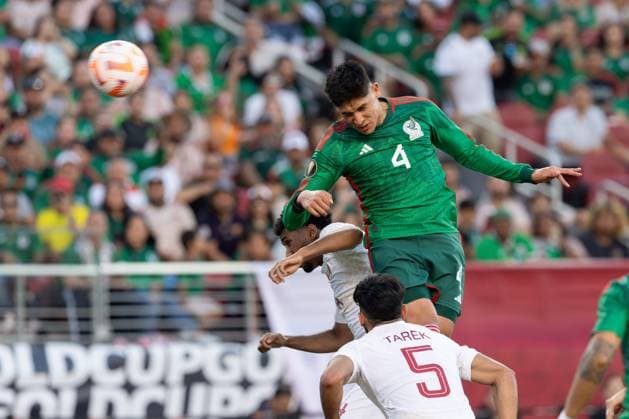 RECORD DATE NOT STATED 2023 CONCACAF Gold Cup Mexico vs Qatar Edson Alvarez of Mexico during the game Mexico (Mexican national team, Nationalteam vs Qatar, corresponding to group B of the CONCACAF Gold Cup 2023, at Levis Stadium, on July 02, 2023. <br><br> Edson Alvarez de Mexico durante el partido Mexico (Seleccion Nacional de Mexico) vs Qatar, correspondiente al grupo B de la Copa Oro de la CONCACAF 2023, en el Levis Stadium, el 02 de Julio de 2023. SANTA CLARA CALIFORNIA ESTADOS UNIDOS  Copyright: xDavidxLeahx 20230702215632_CGC_GB_MEX_QAT_ALVAREZ87