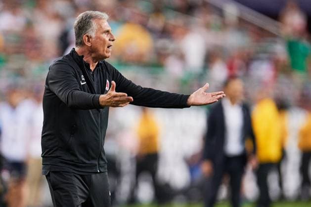 RECORD DATE NOT STATED 2023 CONCACAF Gold Cup Mexico vs Qatar Carlos Queiroz head coach of Qatar during the game Mexico (Mexican national team, Nationalteam vs Qatar, corresponding to group B of the CONCACAF Gold Cup 2023, at Levis Stadium, on July 02, 2023. <br><br> Carlos Queiroz Director Tecnico de Qatar durante el partido Mexico (Seleccion Nacional de Mexico) vs Qatar, correspondiente al grupo B de la Copa Oro de la CONCACAF 2023, en el Levis Stadium, el 02 de Julio de 2023. SANTA CLARA CALIFORNIA ESTADOS UNIDOS  Copyright: xJorgexMartinezx 20230702224338_CGC_GB_MEX_QAT_QUEIROZ154