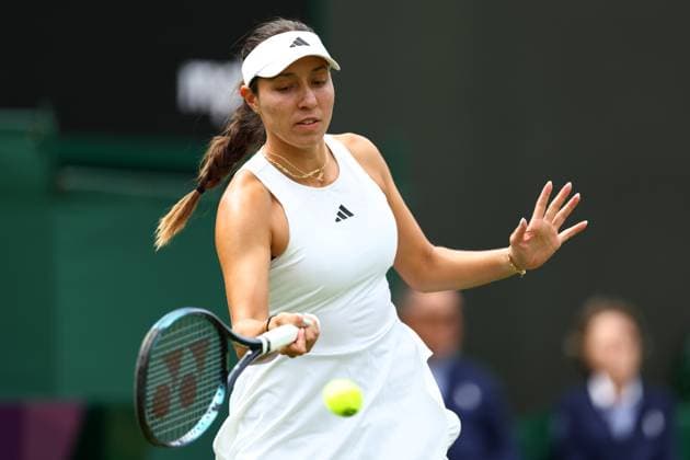 Mandatory Credit: Photo by Simon Dael Shutterstock (13992952a) Jessica Pegula during her first round match Wimbledon Tennis Championships, Day 1, The All England Lawn Tennis and Croquet Club, London, UK - 03 Jul 2023 Wimbledon Tennis Championships, Day 1, The All England Lawn Tennis and Croquet Club, London, UK - 03 Jul 2023  Copyright: xSimonxDael Shutterstockx 13992952a