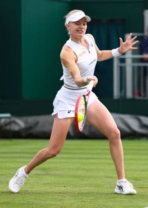 Mandatory Credit: Photo by Simon Dael Shutterstock (13992952ag) Harriet Dart during her first round match Wimbledon Tennis Championships, Day 1, The All England Lawn Tennis and Croquet Club, London, UK - 03 Jul 2023 Wimbledon Tennis Championships, Day 1, The All England Lawn Tennis and Croquet Club, London, UK - 03 Jul 2023  Copyright: xSimonxDael Shutterstockx 13992952ag