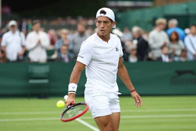 Wimbledon Tag Eins 3. Juli 2023, Wimbledon Wimbledon Tennis Championships Tag Eins Sebastian Baez ARG in Aktion während seines Herreneinzelspiels in der ersten Runde gegen Tomas Barrios Vera CHL Foto Charlotte Wilson Offside Wimbledon UK  Copyright: xCharlottexWilsonx xOffsidexOffside