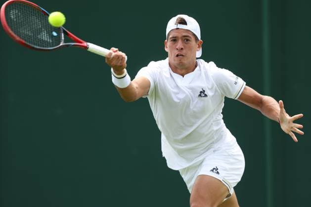 Wimbledon Tag Eins 3. Juli 2023, Wimbledon Wimbledon Tennis Championships Tag Eins Sebastian Baez ARG in Aktion während seines Herreneinzelspiels in der ersten Runde gegen Tomas Barrios Vera CHL Foto Charlotte Wilson Offside Wimbledon UK  Copyright: xCharlottexWilsonx xOffsidexOffside