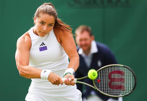 Mandatory Credit: Photo by Ella Ling Shutterstock (13992814bl) Jodie Burrage In action Wimbledon Tennis Championships, Day 1, The All England Lawn Tennis and Croquet Club, London, UK - 03 Jul 2023 Wimbledon Tennis Championships, Day 1, The All England Lawn Tennis and Croquet Club, London, UK - 03 Jul 2023  Copyright: xEllaxLing Shutterstockx 13992814bl