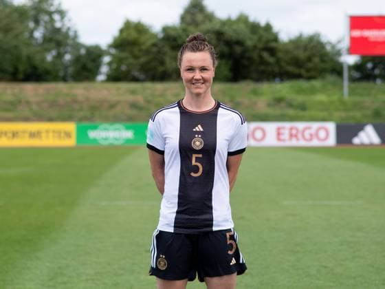 Marina Hegering Germany, 05 ,GER, DFB Football Women National Team, portrait photo session, FIFA World Cup 2023 preparation in Herzogenaurach, 02 07 2023 Nicole Anyomi Germany, 25 ,GER, DFB Football Women National Team, portrait photo session, FIFA World Cup 2023 preparation in Herzogenaurach, 02 07 2023 Herzogenaurach Copyright: xEibner-Pressefoto Memmlerx EP_MMR