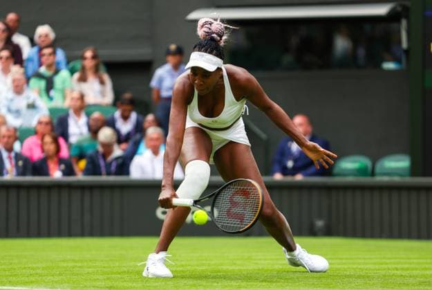 Mandatory Credit: Photo by Ella Ling Shutterstock (13992814ea) Venus Williams in action on Centre Court Wimbledon Tennis Championships, Day 1, The All England Lawn Tennis and Croquet Club, London, UK - 03 Jul 2023 Wimbledon Tennis Championships, Day 1, The All England Lawn Tennis and Croquet Club, London, UK - 03 Jul 2023  Copyright: xEllaxLing Shutterstockx 13992814ea